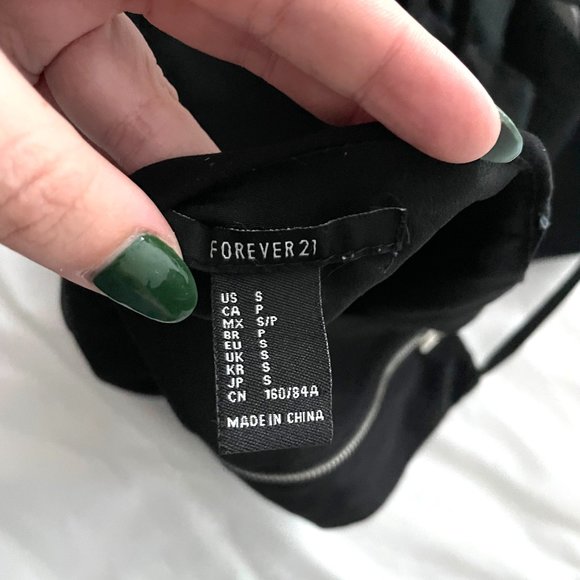 Forever 21 Black Deep V-Neck Tank Top - Picture 4 of 4